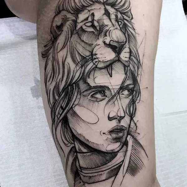 Abstract tattoo by Feliphe Veiga in São Paulo