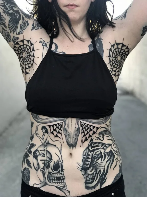female black and grey blackwork tattoo on stomach #23574 | Tattoo Artist Javier Betancourt