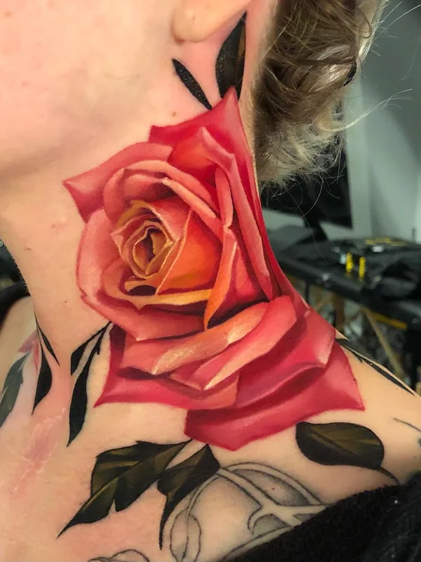 female color realism Tatuagem em neck #63748 | Tatuador Allisin Riot