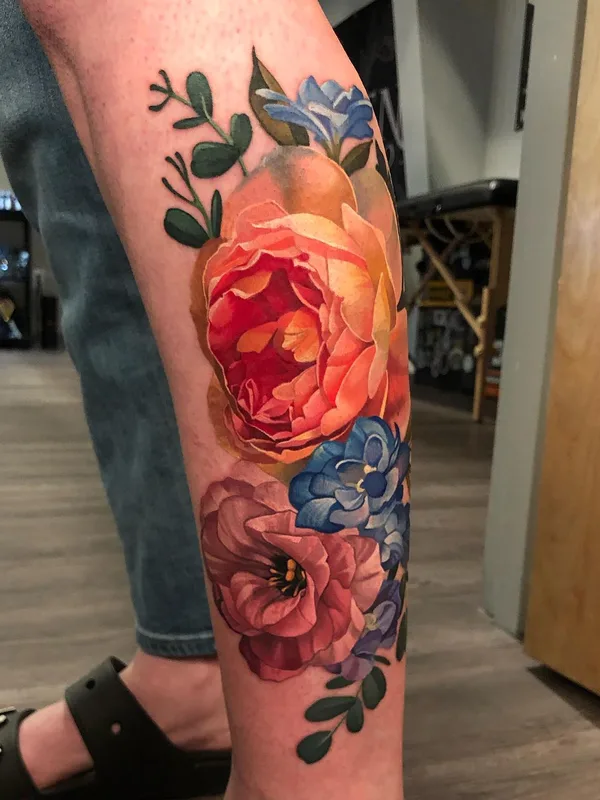 female color realism Tatuagem em leg #63750 | Tatuador Allisin Riot