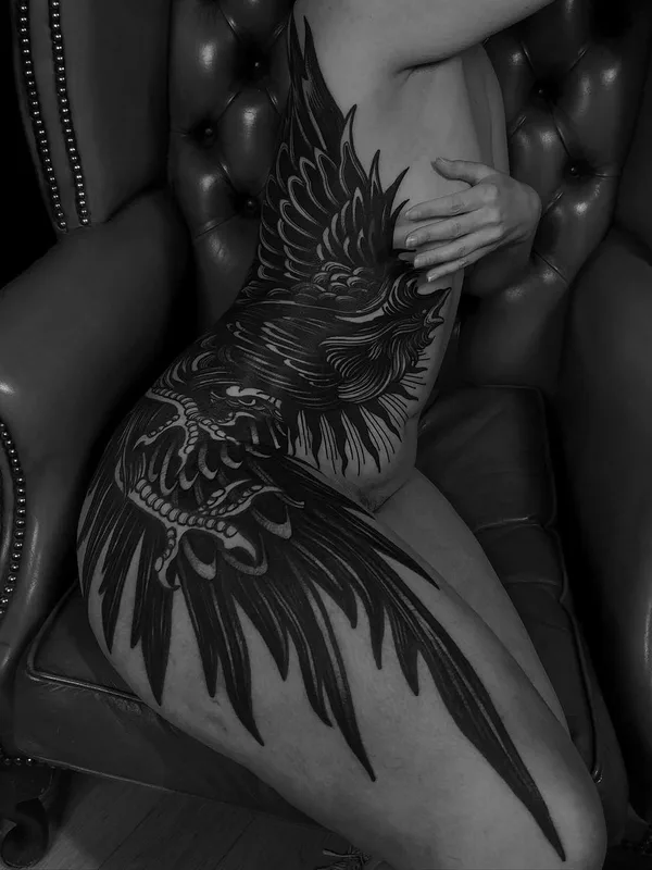 female black blackwork Tatuagem em side, thigh #63814 | Tatuador Marcelo Zissú