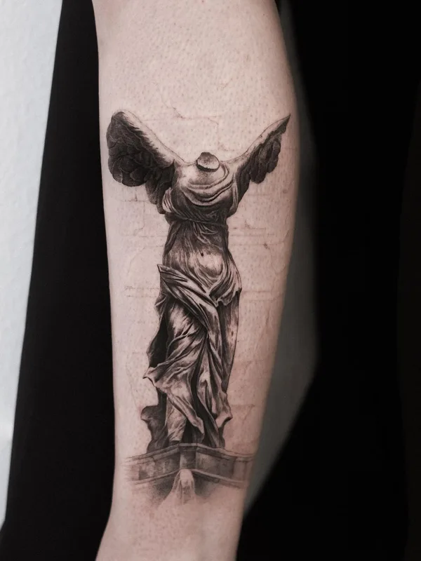 men black&gray realism, engraving Tatuagem em forearm #63828 | Tatuador @claytattoos