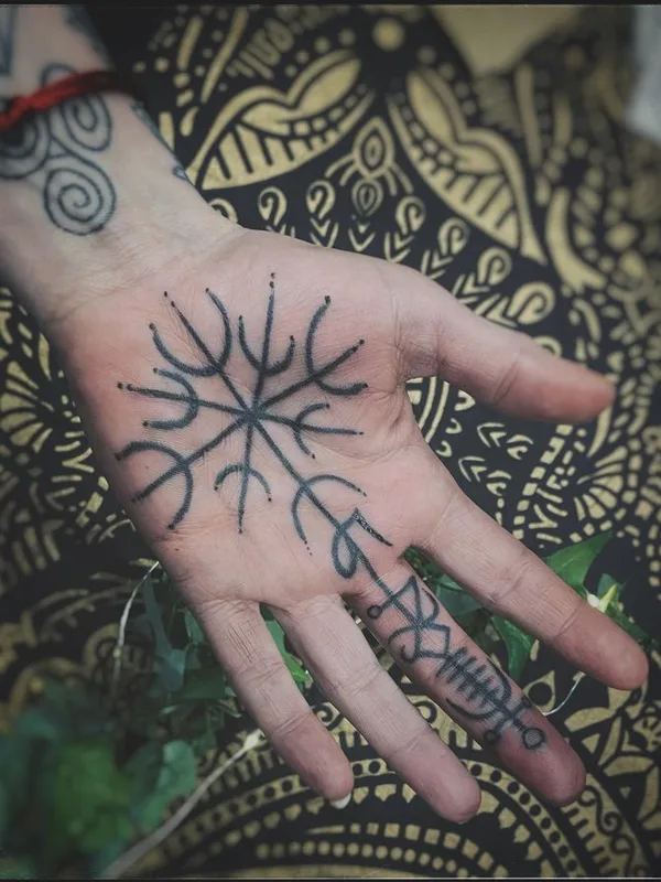 black linework татуировка на palm #67443 | Тату мастер Habba Nero