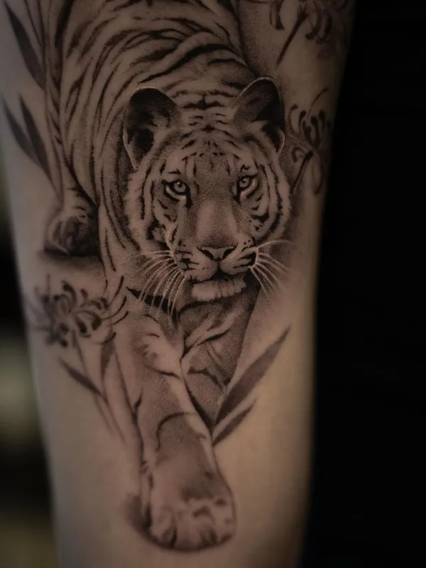 black and grey realism татуировка на forearm #67504 | Тату мастер Oliver Thor