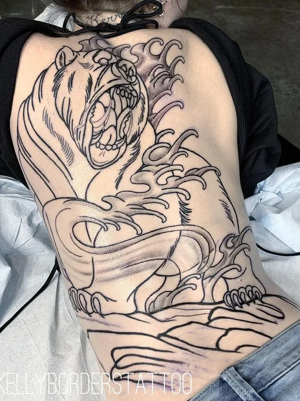 female black and grey japanese tatuaje en side #40461 | Tatuador Kelly Borders