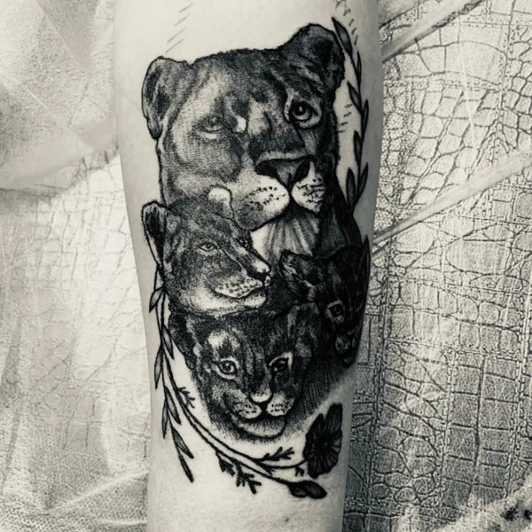 Black tattoo by Лидия Гаранская/ Garanskaya_tattoo in Ставрополь