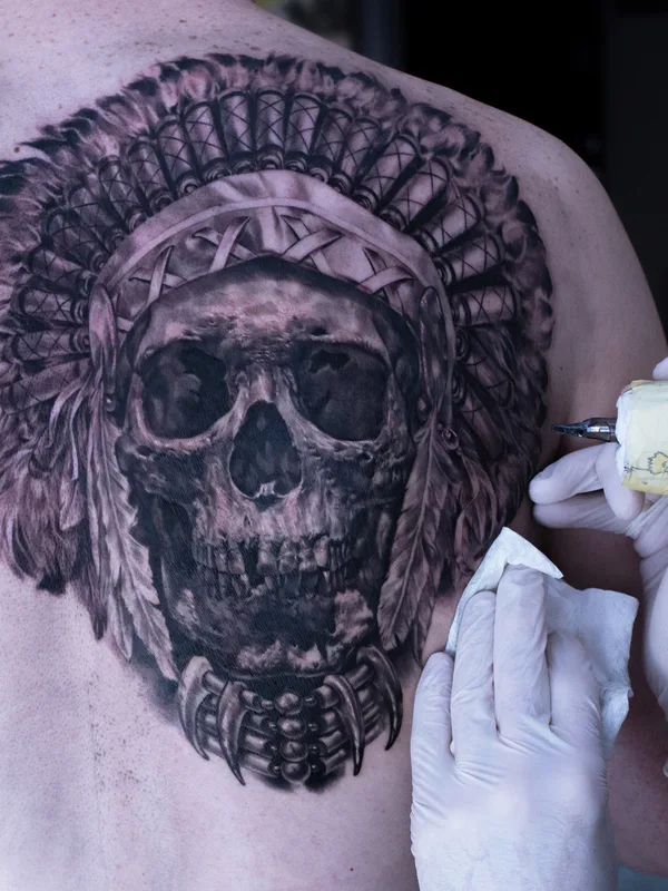 black and grey black and grey tatouage sur upper back #38351 | Artiste tatoueur Alexander Suvorov