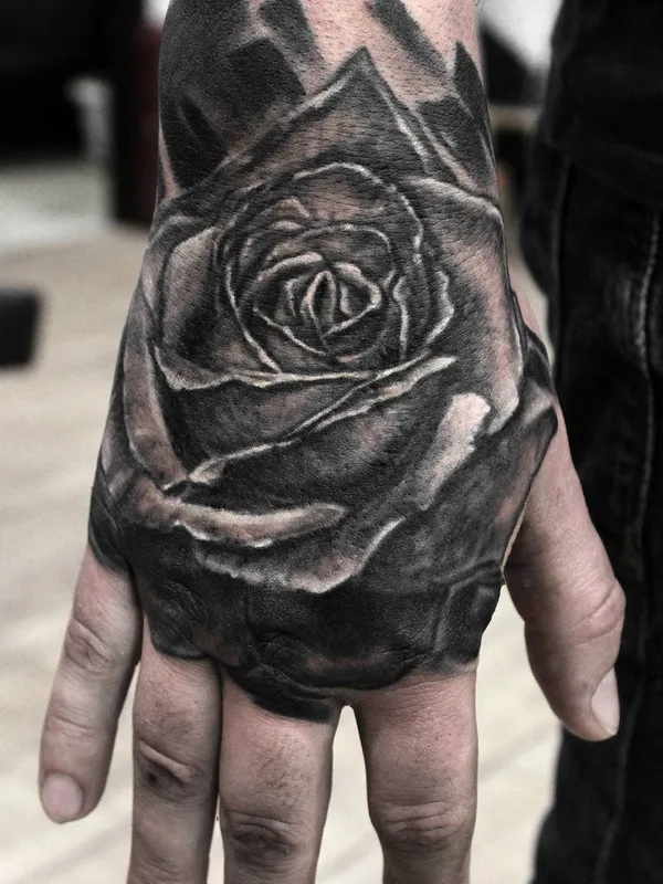black and grey blackwork Tatuaggio su back of hand #27720 | Tatuatore  Артём Артёменков