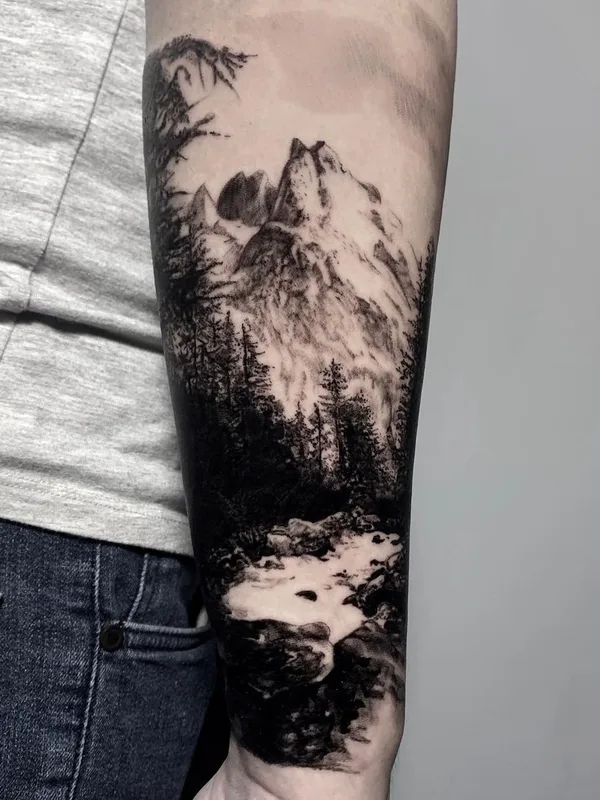 black and grey blackwork tattoo auf forearm #49433 | Tätowierer Марковин Максим