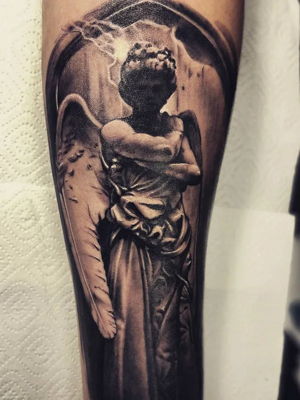 black and grey realism tattoo auf forearm #49469 | Tätowierer Алексей Чайка