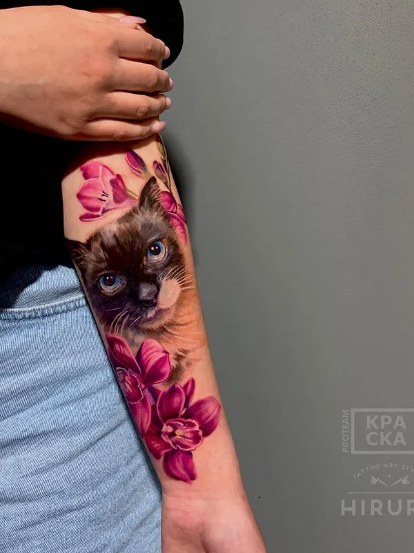 female color realism Tatuaggio su forearm #49524 | Tatuatore Дмитрий Хирург