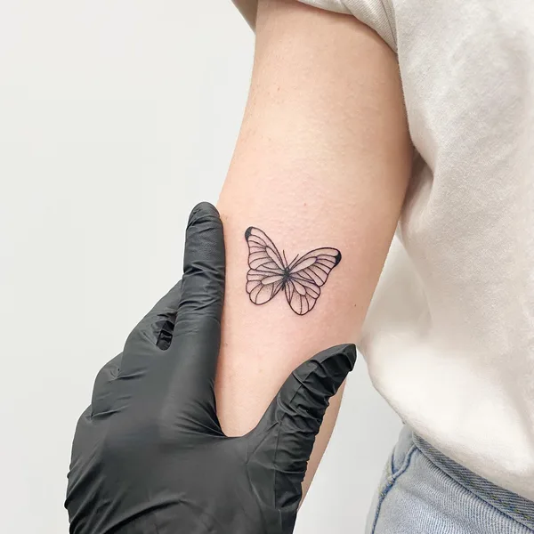 Minimalism tattoo by Алёна Грицаенко in Екатеринбург
