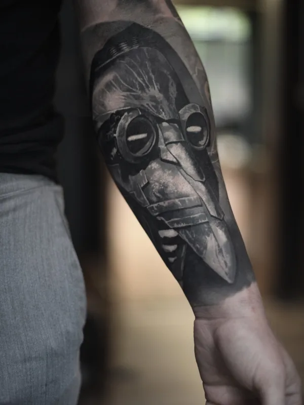 black and grey black and grey tattoo auf forearm #71816 | Tätowierer Timofey Nikulshyn 