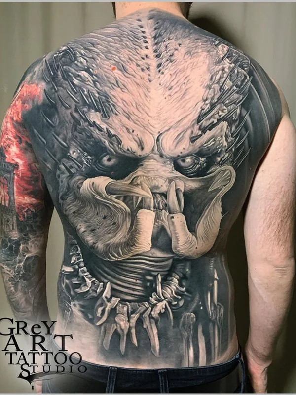 male black and grey realism tattoo auf full back #58047 | Tätowierer Aleksandr Khartsyz