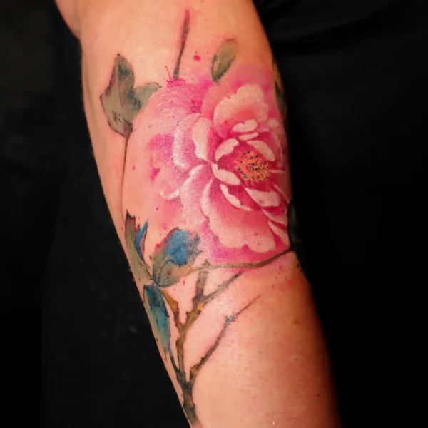 Feminine tattoo by Diana Ivashkevich in Bautzen