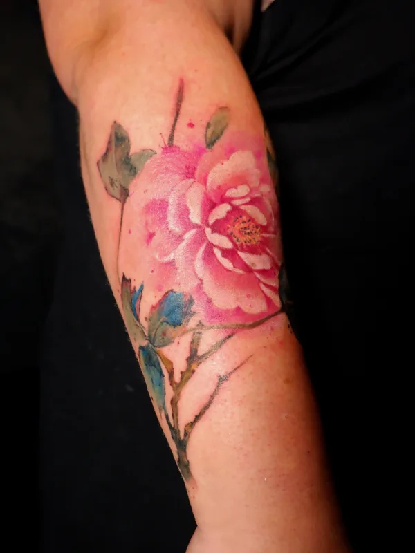 color watercolor tatuaje en forearm #72696 | Tatuador Diana Ivashkevich