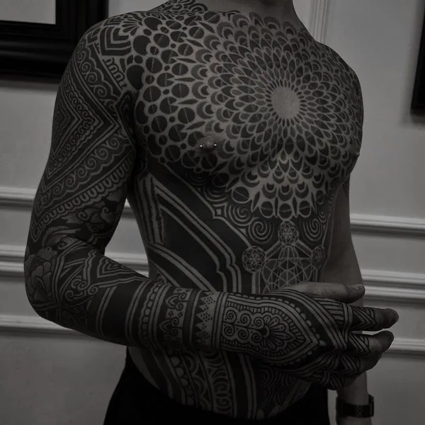 Ornamental tattoo by ARTURO TEROL in Valencia