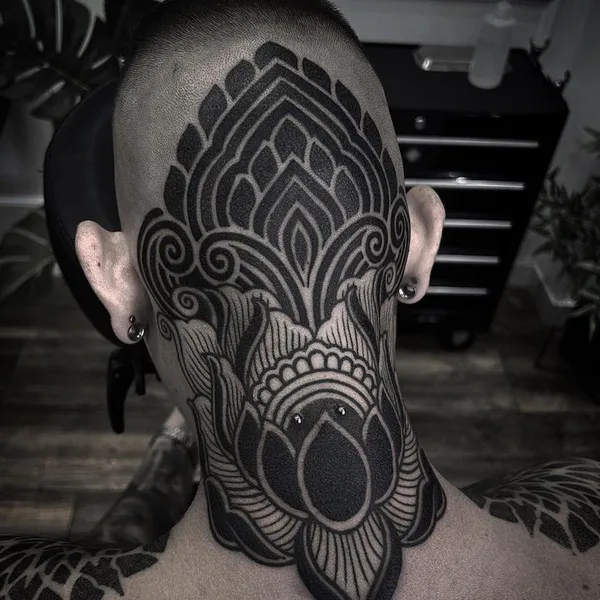 Ornamental tattoo by ARTURO TEROL in Valencia