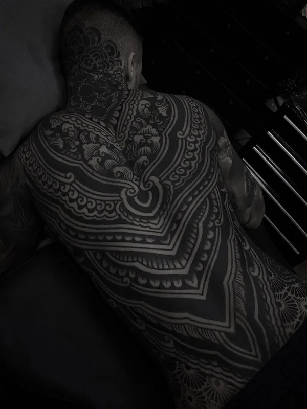 male black blackwork tatuaje en full back #72710 | Tatuador ARTURO TEROL