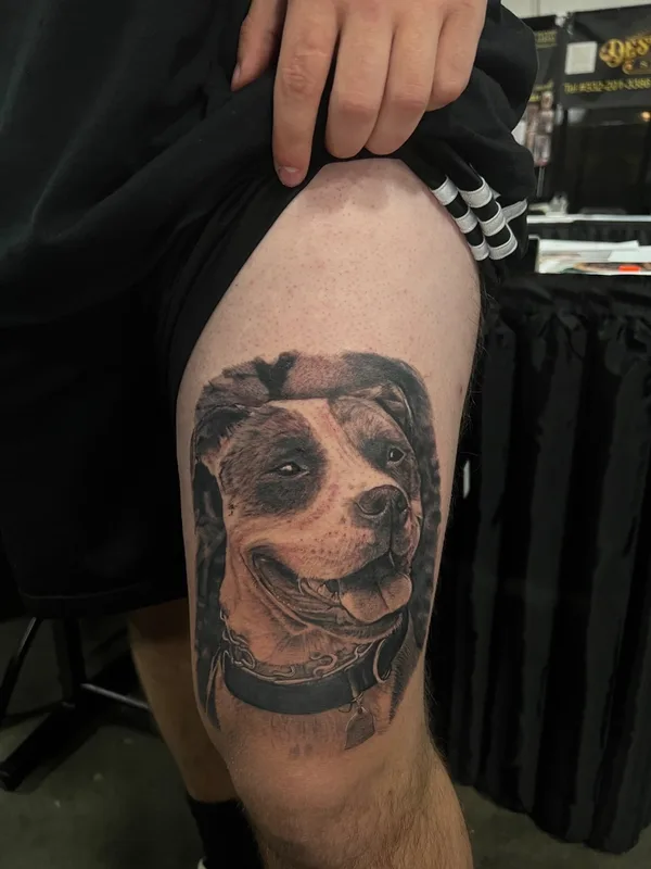 black and grey realism татуировка на thigh #60996 | Тату мастер Italo Romero