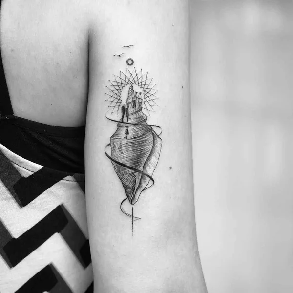 Geometric tattoo by John Monteiro in João Pessoa