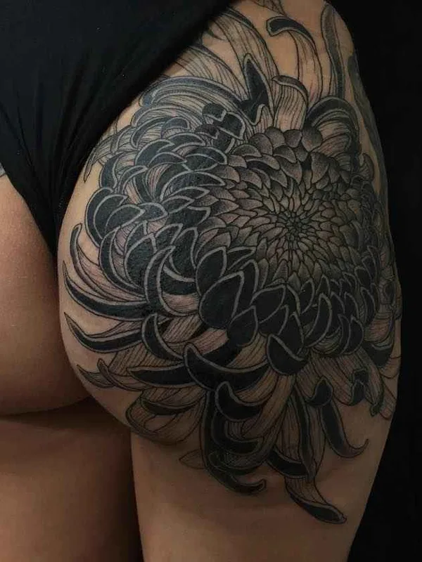 female black and grey japanese tattoo on hip #19758 | Tattoo Artist Richard Warnock