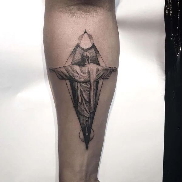 Abstract tattoo by Ronan Duarte in Rio de Janeiro