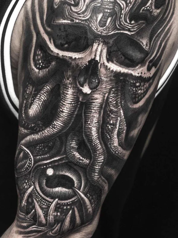 black and grey black and grey татуировка на upper arm #22481 | Тату мастер Mumia