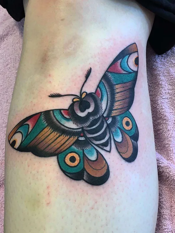 color traditional татуировка на thigh #21469 | Тату мастер Filip Henningsson