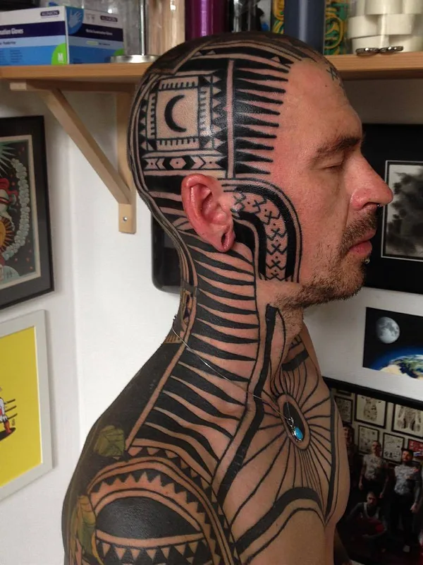 male black blackwork tattoo auf full body #23297 | Tätowierer Aivaras Lee