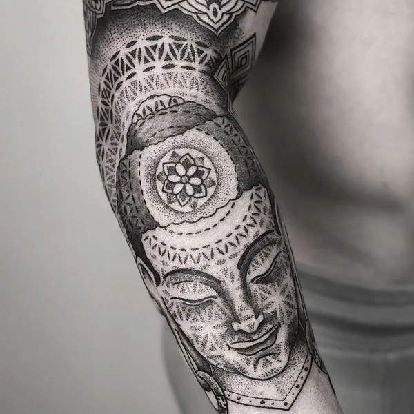 Dotwork tattoo by Caco Menegaz
