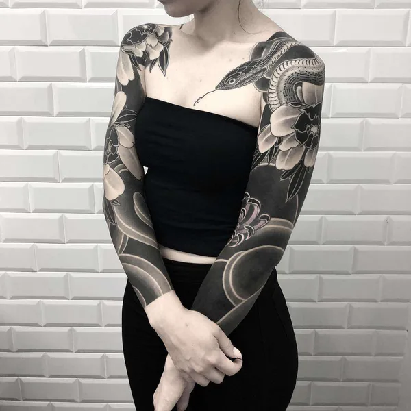 Traditional tattoo by Lupo HoriOkami