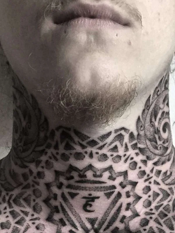 male black ornamental tatouage sur neck #22172 | Artiste tatoueur Jondix