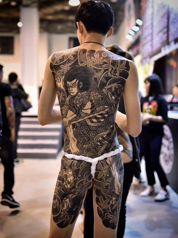 male black and grey japanese tatouage sur full body #22797 | Artiste tatoueur Diao Zuo