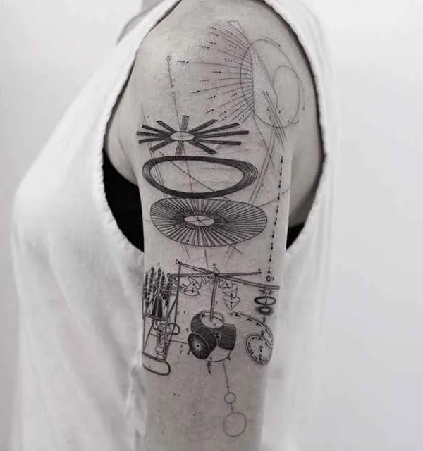 black and grey sketch tattoo auf upper arm #104 | Tätowierer Balazs Bercsenyi