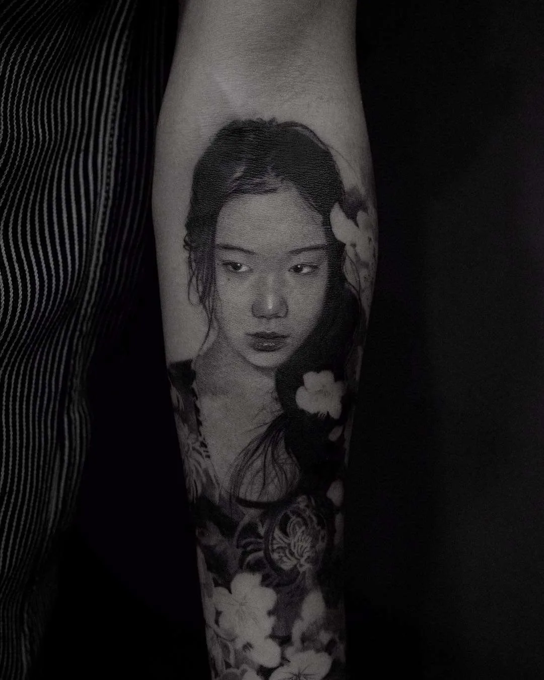 Tattoo artist Cold Gray, black&grey realistic tattoo | USA
