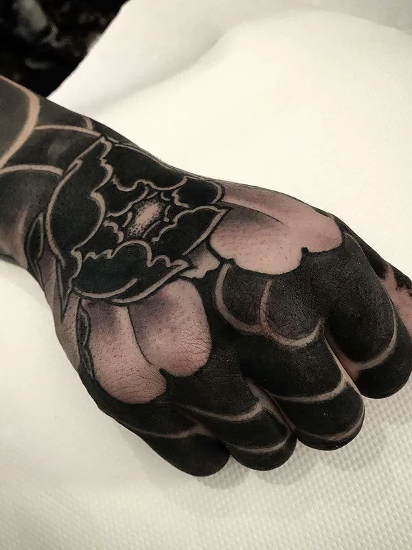 black blackwork tattoo on hand #22632 | Tattoo Artist Lupo HoriOkami