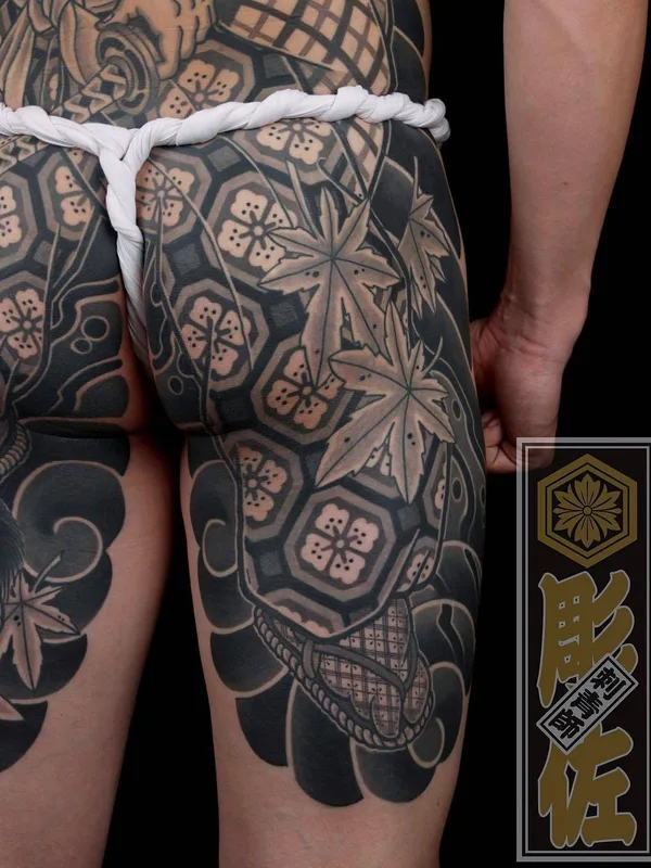 black and grey japanese tatouage sur thigh #22799 | Artiste tatoueur Diao Zuo