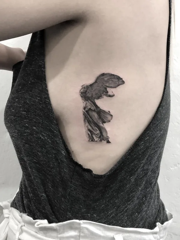 female black and grey realism 타투 부위 ribcage #25390 | 타투이스트 NAL
