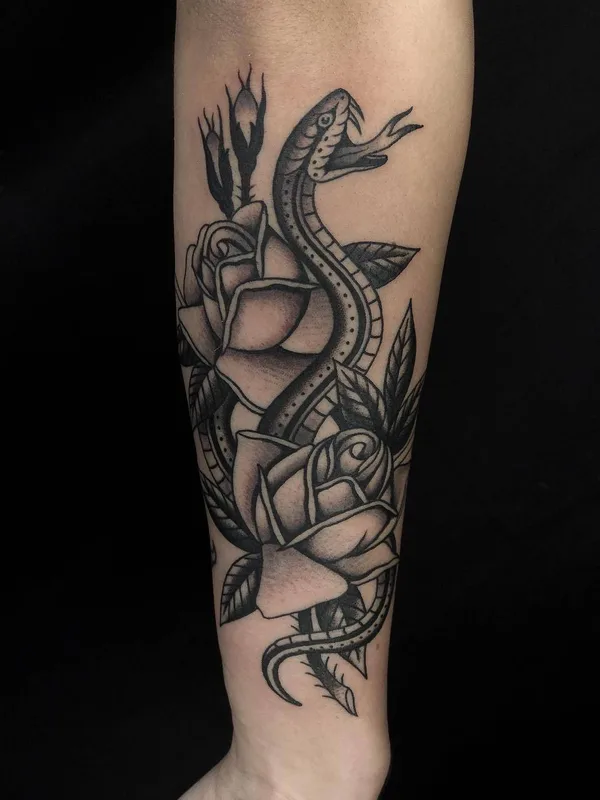 black and grey traditional tattoo on forearm #23577 | Tattoo Artist Javier Betancourt