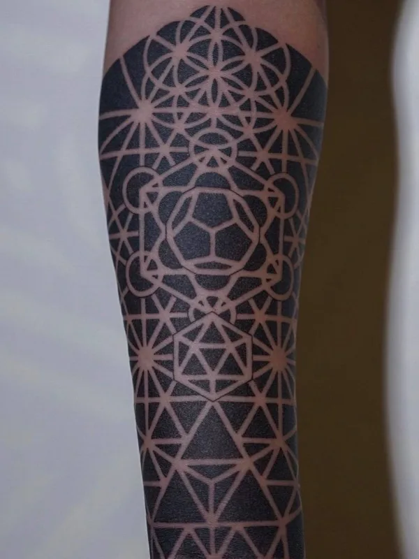 black geometric tatuaje en forearm #27080 | Tatuador Corey Divine