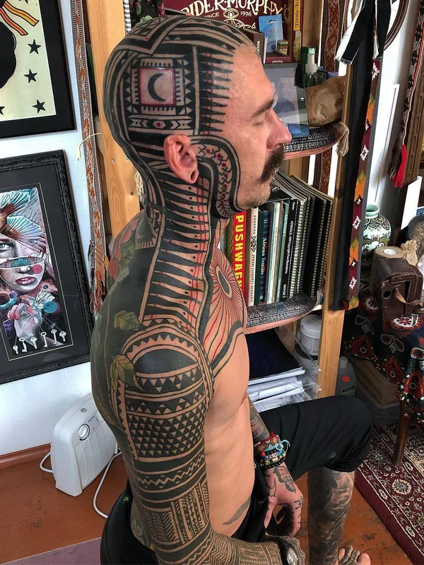 male black tribal tattoo auf full body #23306 | Tätowierer Aivaras Lee