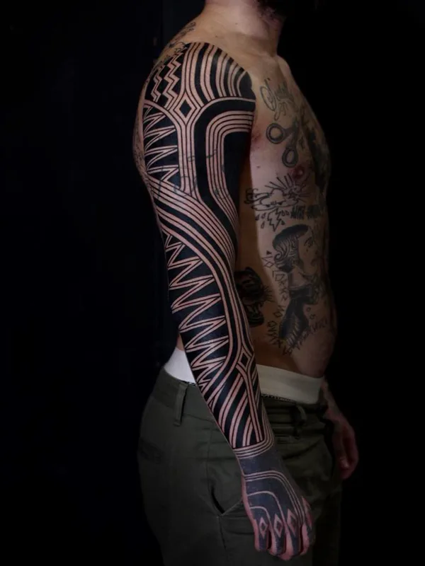male black blackwork tatouage sur full sleeve #26294 | Artiste tatoueur Сharly Saconi