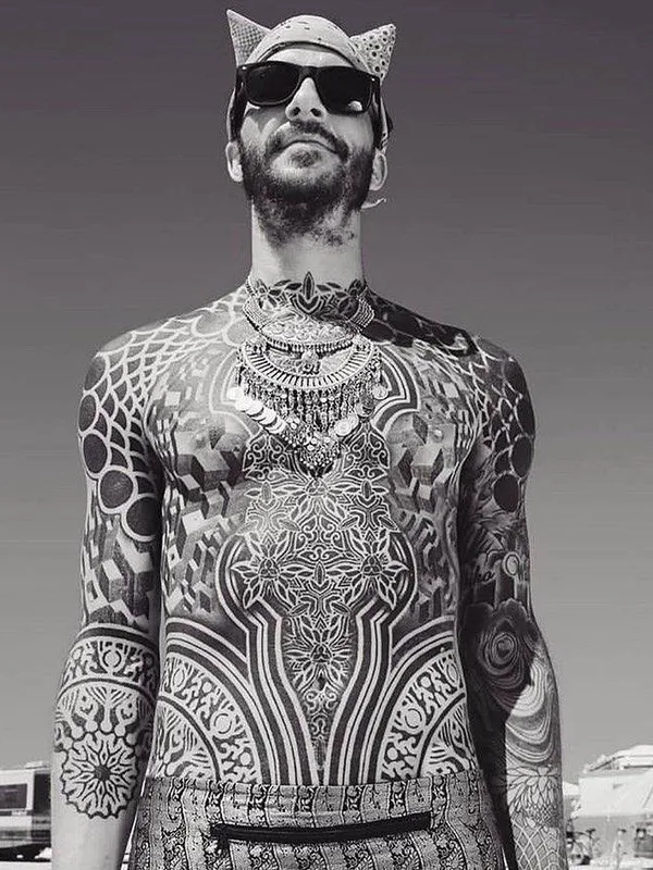 male black and grey ornamental tatuaje en full body #27082 | Tatuador Corey Divine