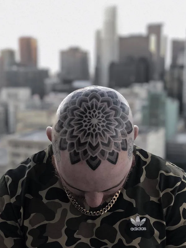 male black and grey mandala tatuaje en head #27081 | Tatuador Corey Divine