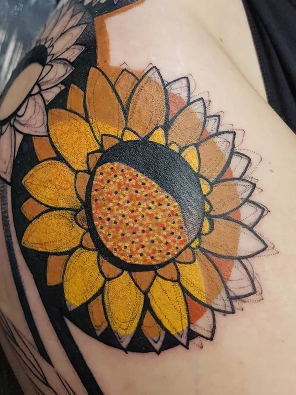 color illustrative tatuaje en shoulder #26524 | Tatuador Mike Kyrtatas