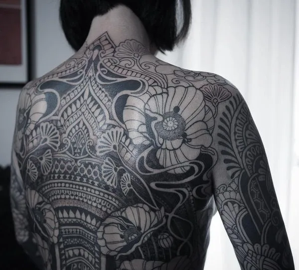 Ornamental tattoo by Caroline Karenine_ttt