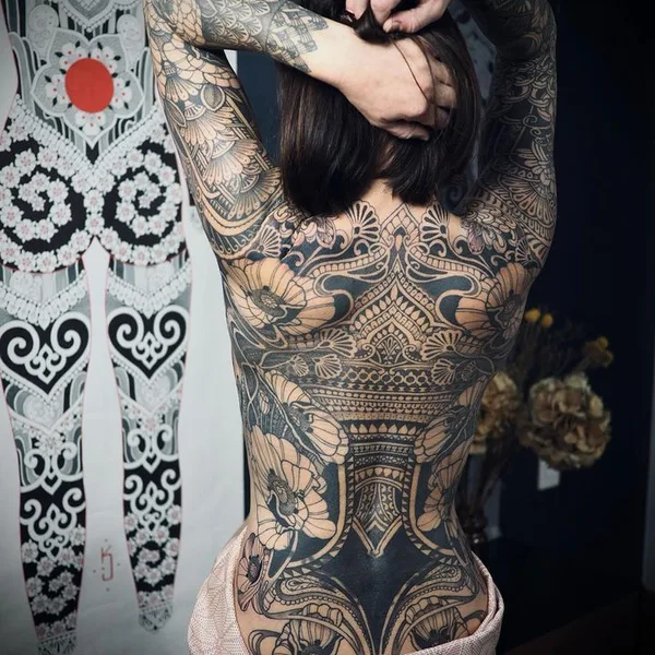 Ornamental tattoo by Caroline Karenine_ttt