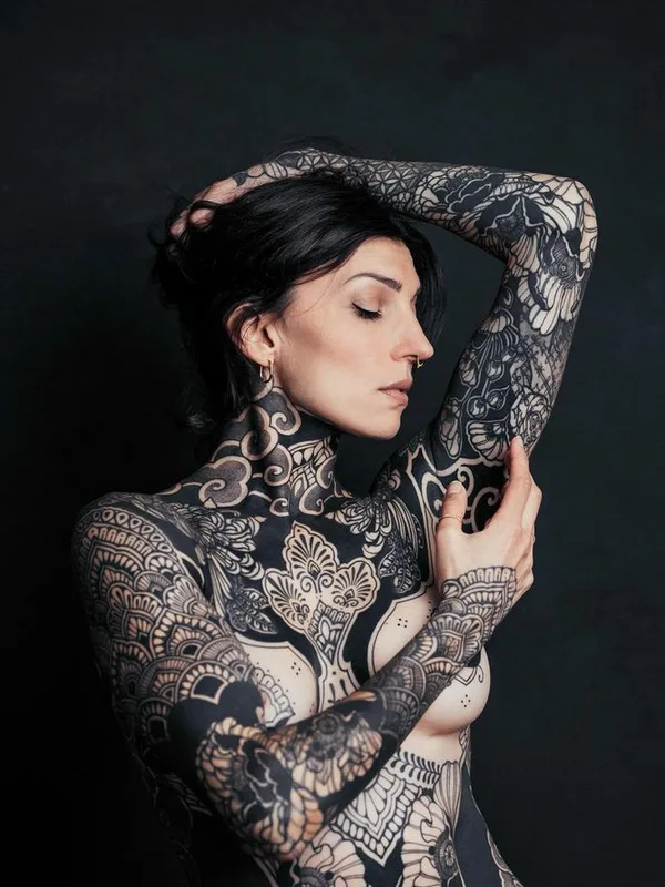 Ornamental tattoo by Caroline Karenine_ttt