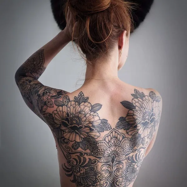 Ornamental tattoo by Caroline Karenine_ttt